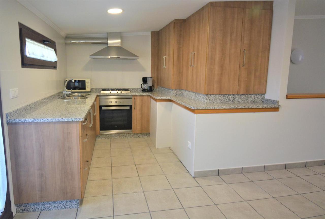 Apartamento Con Terraza En กัมบาโดส ภายนอก รูปภาพ