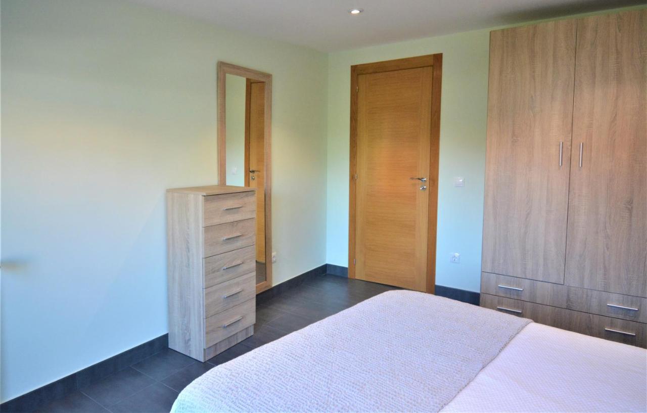 Apartamento Con Terraza En กัมบาโดส ภายนอก รูปภาพ